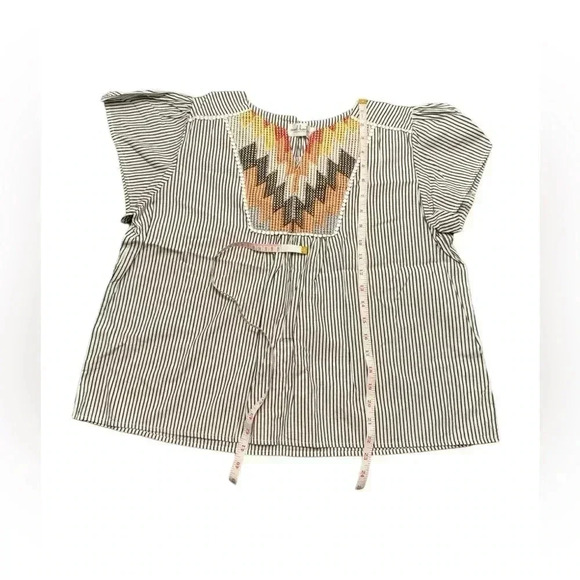 Mod Boutique Cap Sleeve Top. Size: XL - Picture 10 of 10